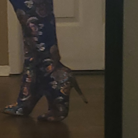 Beautiful Blue Texture Thigh High Boots - Picture 3 of 3